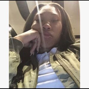 Meet your Posher, Ariana