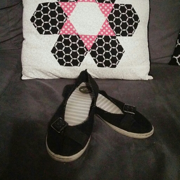 Roxy flat shoes