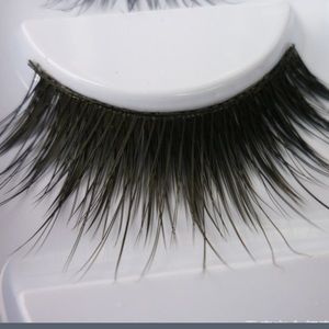 5 pairs of nice thick eyelashes