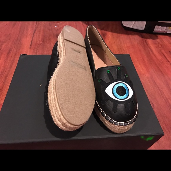 Shoes - Picture 3 of 4