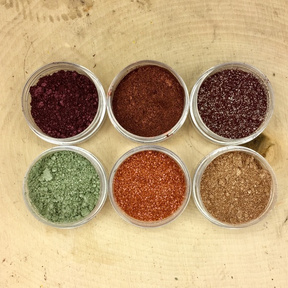 SAMPLE SIZE MAC pigments. Earth: pick 3 - Picture 2 of 4