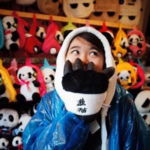 Meet your Posher, Monica