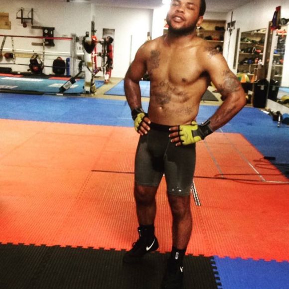 Meet your Posher, Chris - Picture 1 of 2