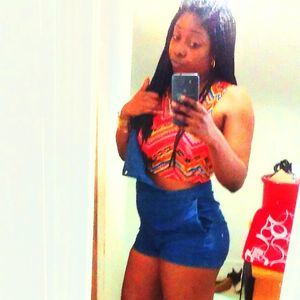 Meet your Posher, Monique