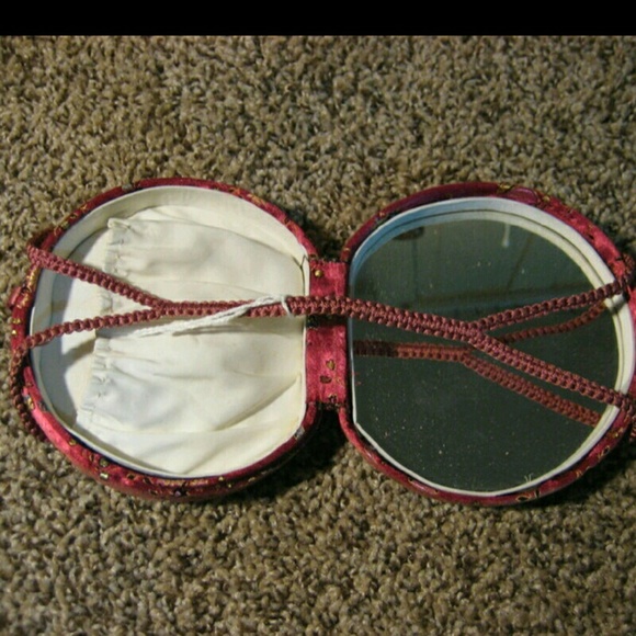 Vintage Pink Silk Hand Purse - Picture 3 of 3