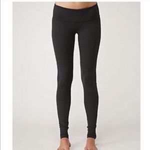Lululemon Wunder under full length