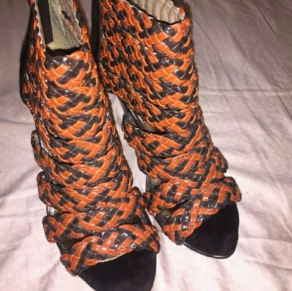 Two Lips caged booties