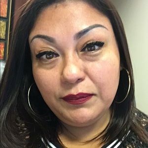 Meet your Posher, Veronica