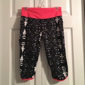 Fabletics Crops Size Small