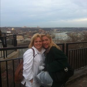 Meet your Posher, Andrea