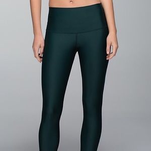 **SOLD** NWOT Rare Lululemon Shine Tight Green