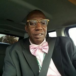 Meet your Posher, Derek