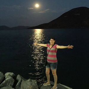 Meet your Posher, Jeneva