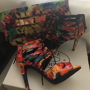 Steve Madden Floral Heels and Clutch NWOT