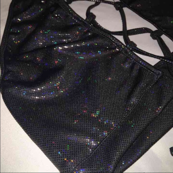 Black rave festival halter lace top - Picture 2 of 3