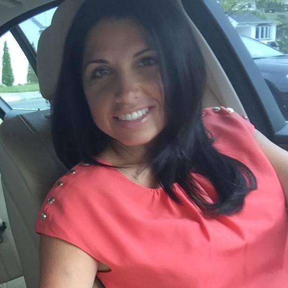 Meet your Posher, Corinne