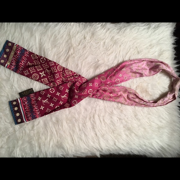 ❌sold❌ Louis Vuitton maps bandeau