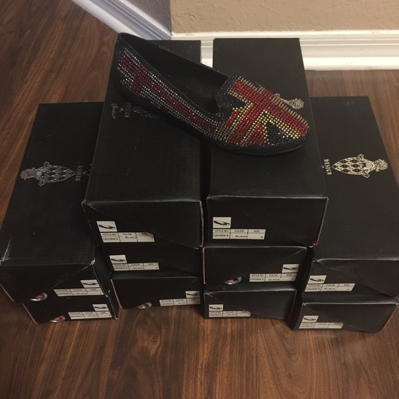 U.K. Studded shoes(new) - Picture 2 of 2