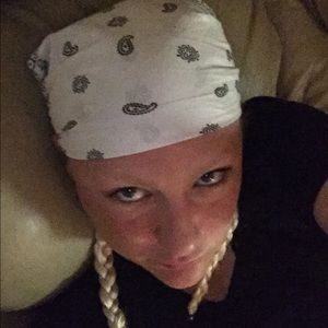 Meet your Posher, Candace