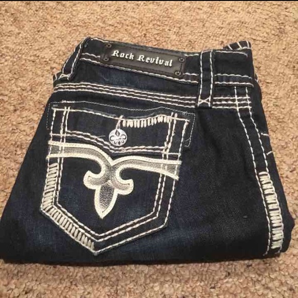 ❌SOLD❌29X29 Rock Revival Jayne Flares - Picture 1 of 4