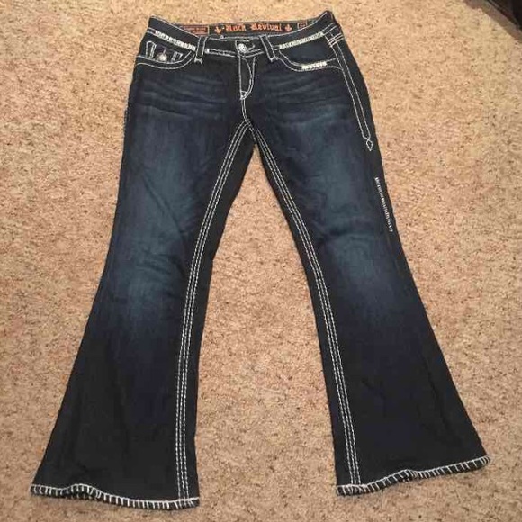 ❌SOLD❌29X29 Rock Revival Jayne Flares - Picture 2 of 4