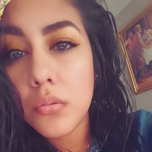 Meet your Posher, Rebeca