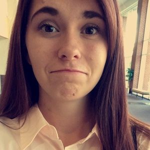 Meet your Posher, Danielle