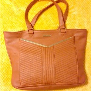 Large Rampage tote caramel in color