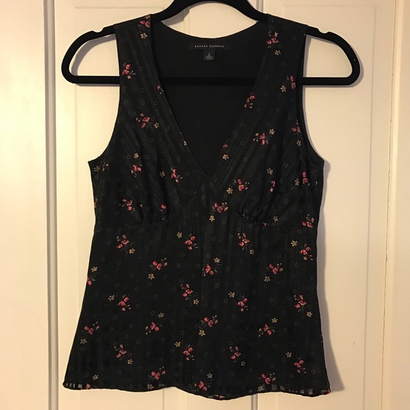 Banana Republic Black silk cami size 2