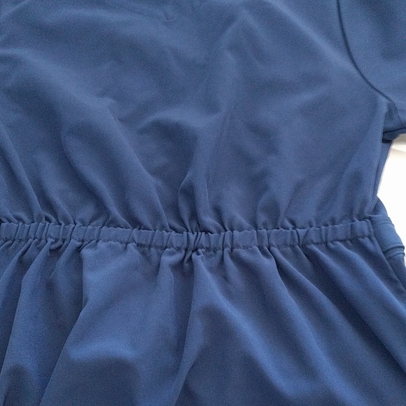 Med couture navy scrub top, size small - Picture 3 of 4