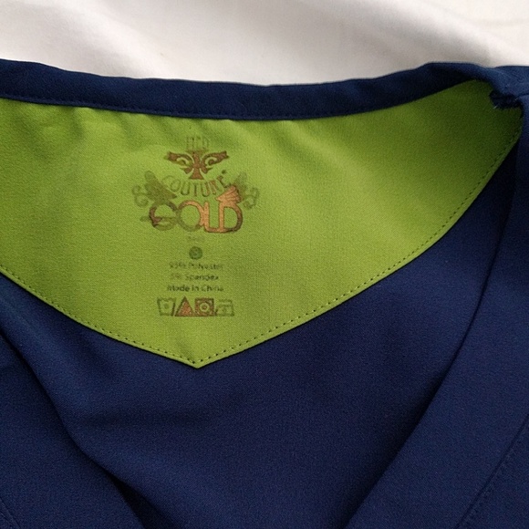 Med couture navy scrub top, size small - Picture 4 of 4