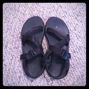 Black chacos