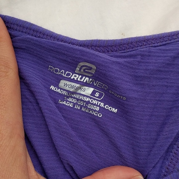 Road runner running top - Picture 3 of 3