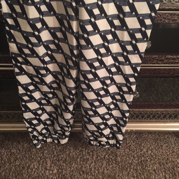 Jumper - Picture 3 of 3