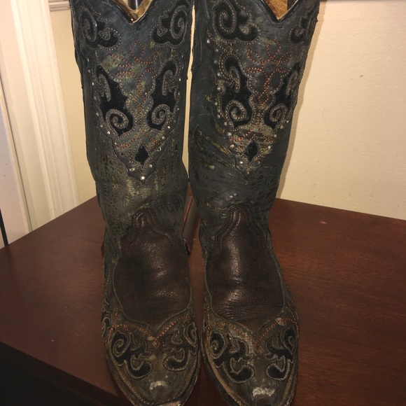 Corral boots