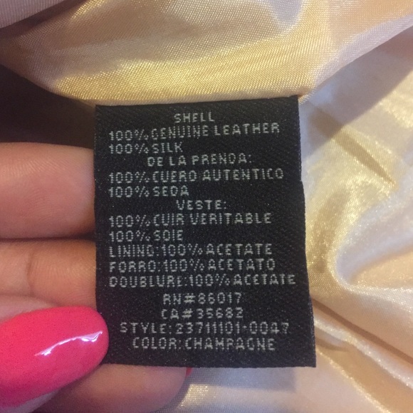 Clothes - Picture 3 of 4