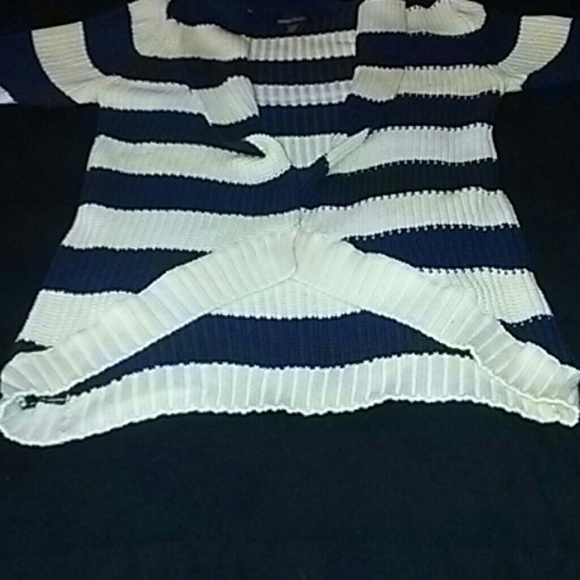 Sweater - Picture 3 of 3