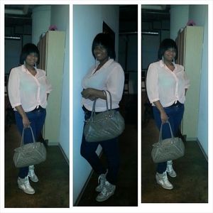 Meet your Posher, Tia