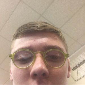 Meet your Posher, Avery