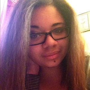 Meet your Posher, Shani