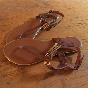 Brand Forever flats: size 9! Super cute gold edge!