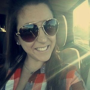 Meet your Posher, Loren