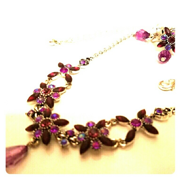Purple necklace and earing set - Picture 1 of 3