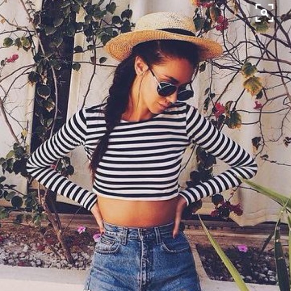 H&M Divided Striped Crop Top