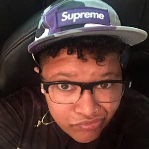 Meet your Posher, Caryn