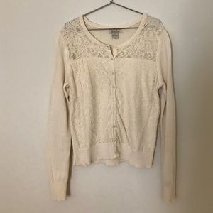 Lucky brand lace front sweater in cream S