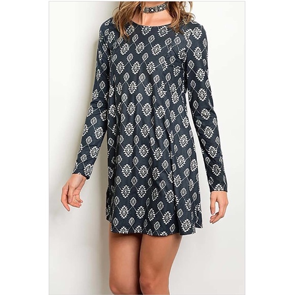 📣 Liquidation 📣 Small Long Sleeve Tunic - Picture 2 of 3