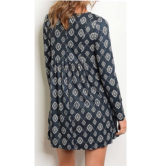 📣 Liquidation 📣 Small Long Sleeve Tunic - Picture 3 of 3