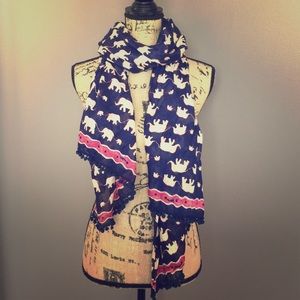 Cute scarf!!