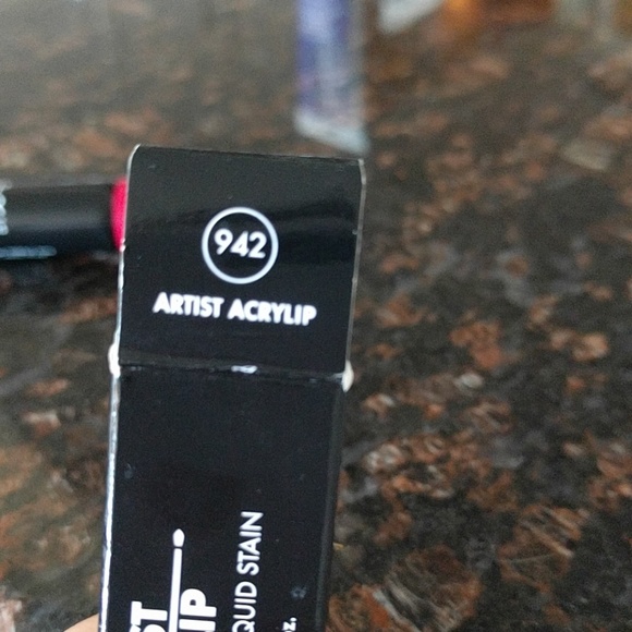 Makeup forever lip stain in deadly raspberry 942 - Picture 2 of 2